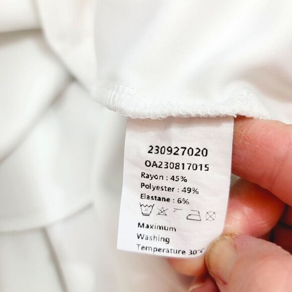 Commense Break Free Scuba Pullover Half Zip Oversize Sweatshirt in White Size XS - Picture 8 of 11